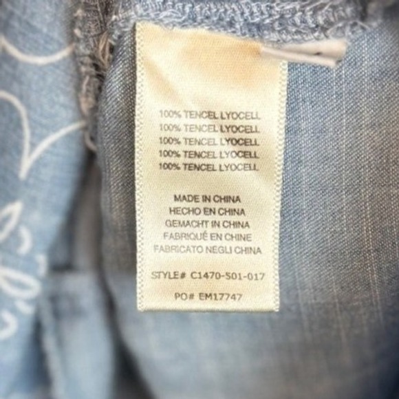 Cloth & Stone Anthropologie Chambray Shorts Romper, Size Medium - Picture 3 of 10